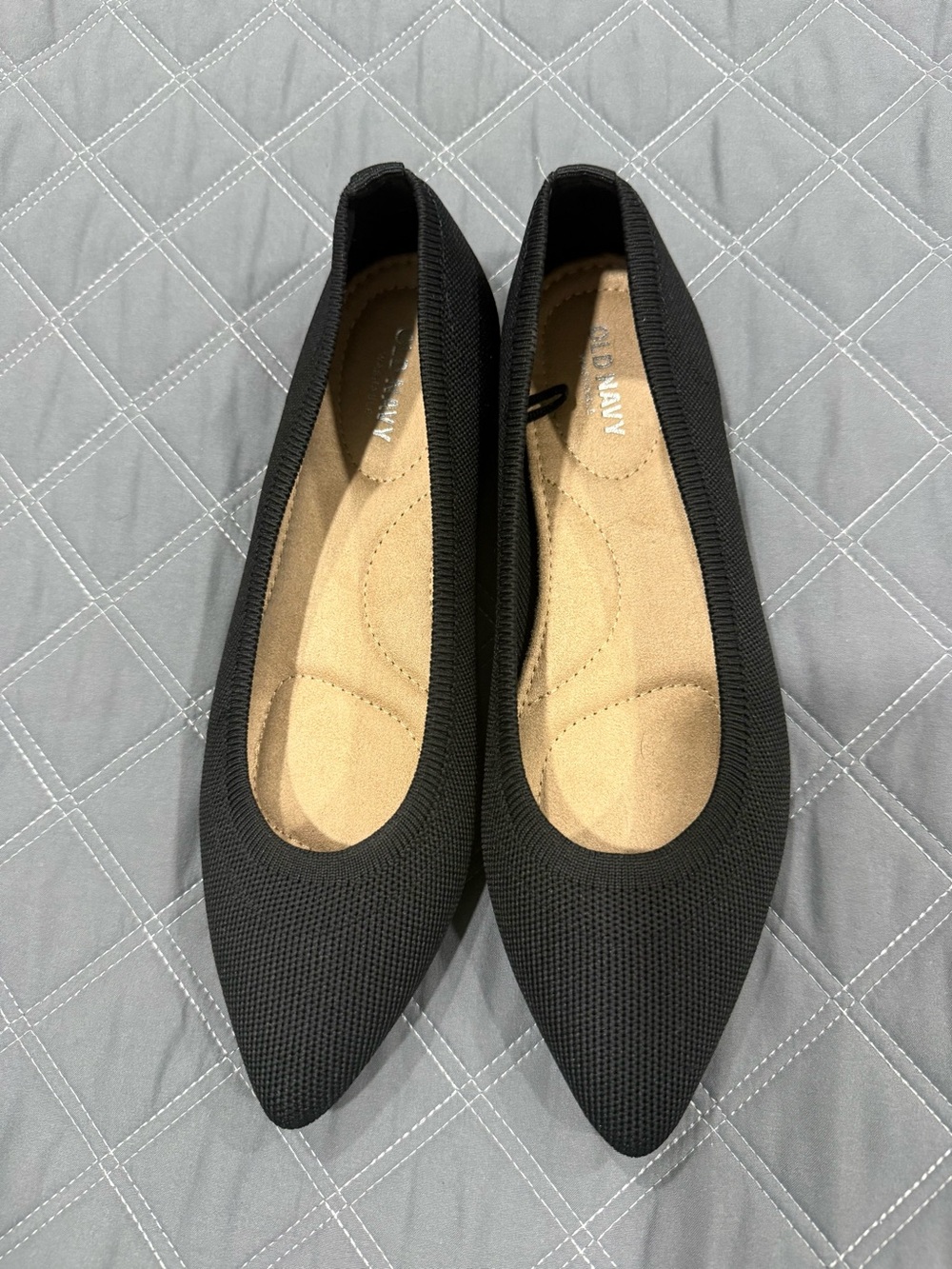 Old Navy Black Pointed Knit Ballet Flats